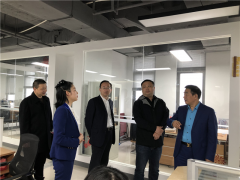 崇川區(qū)民政局領導來我公司視察指導